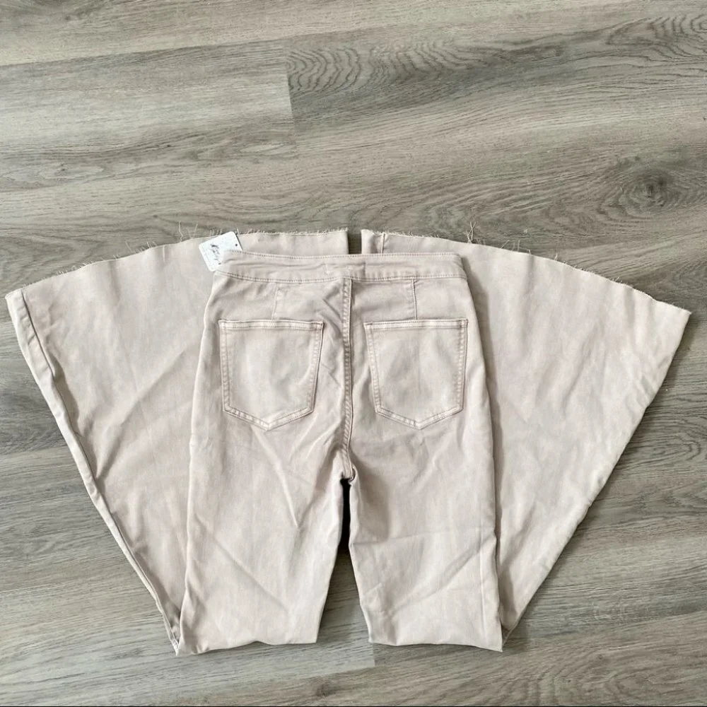 NWT Free People Just Float On Flare Jeans Tan 28